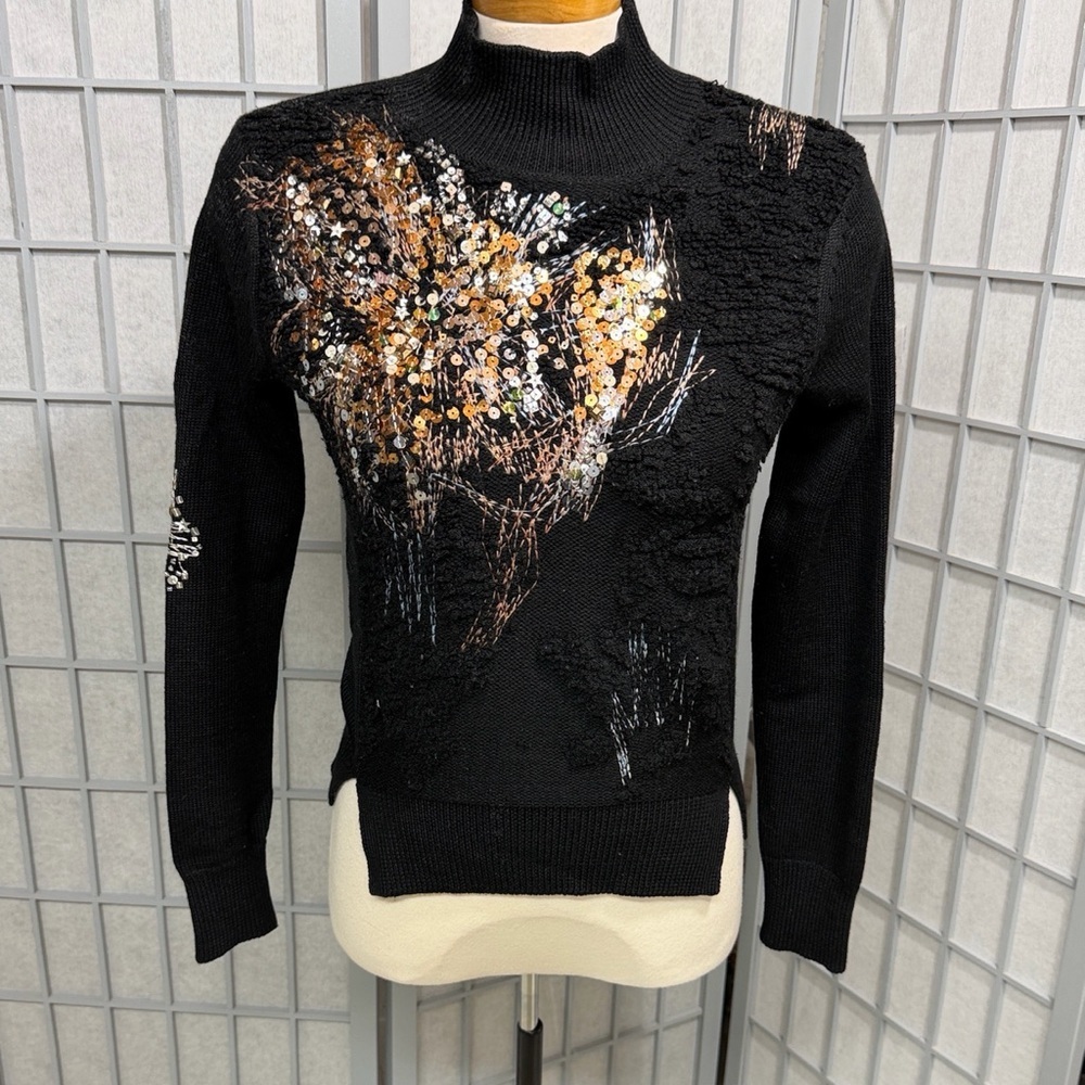 Knitted and Knotted Chic Black Sweater with Gold Accents, Size XS